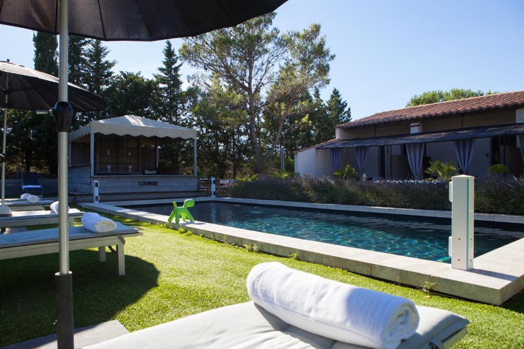 L'Auberge De L'Aubergine Eygalières Habitación foto